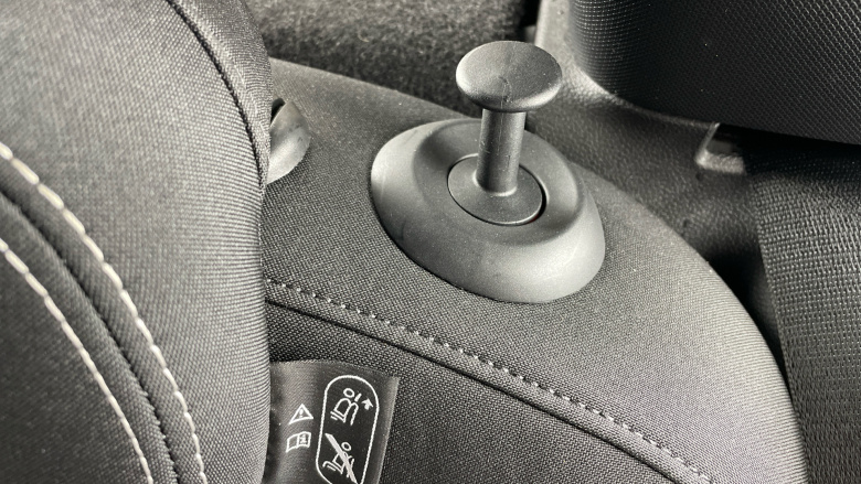 MINI Hatchback 2.0 Cooper S Sport II 5dr Auto [Comfort/Nav Pack] Petrol Hatchback